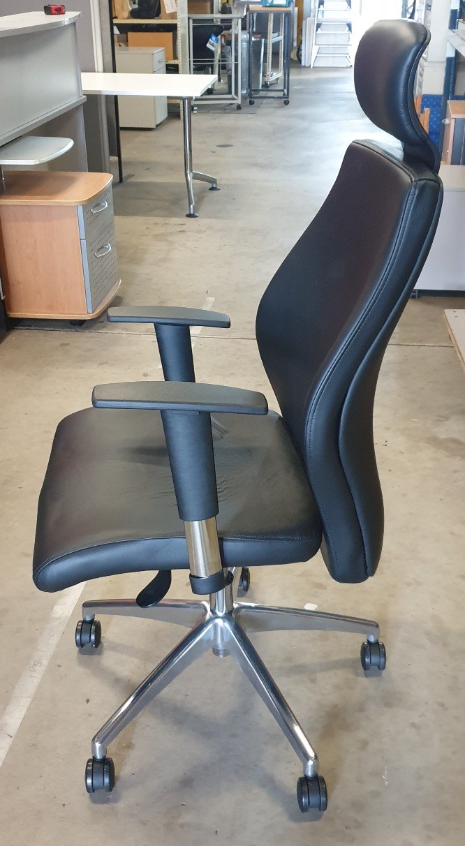 Black Leather Boardroom Chairs